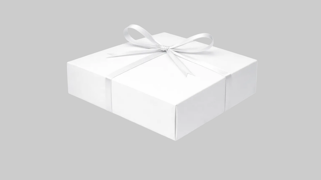 Beyaz hediyelik karton kutu – doğal ve estetik paketleme