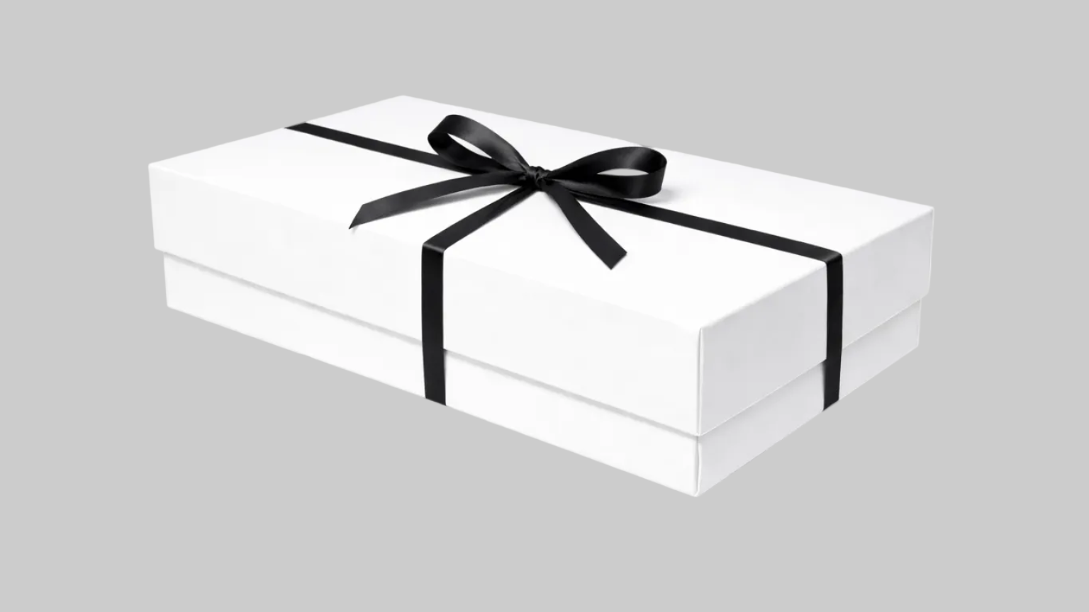 Krem kapaklı hediyelik kutu – modern paketleme