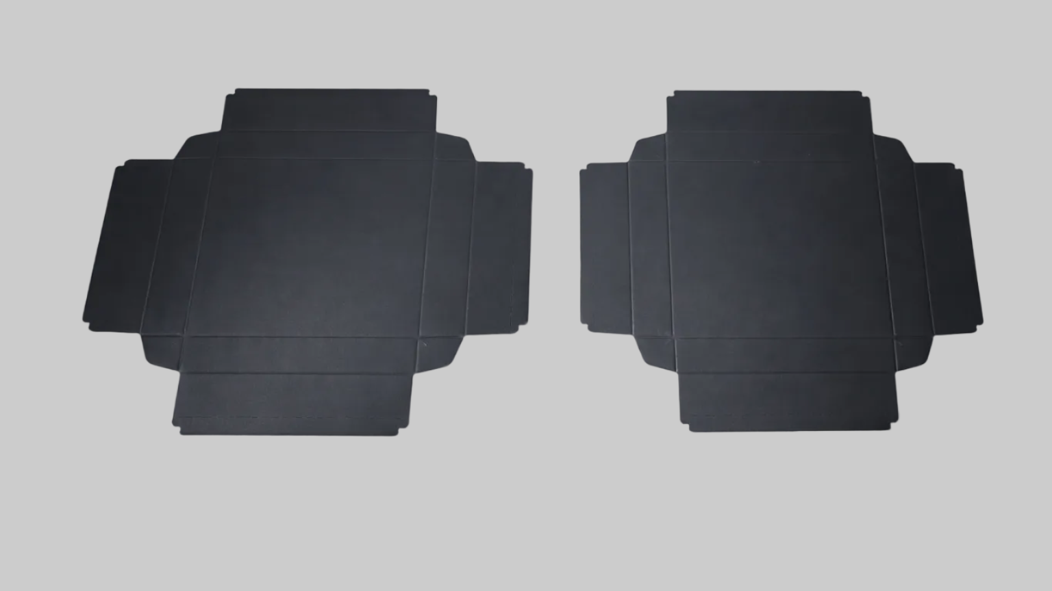 16,5x16,5x3 cm Siyah Karton Kutu