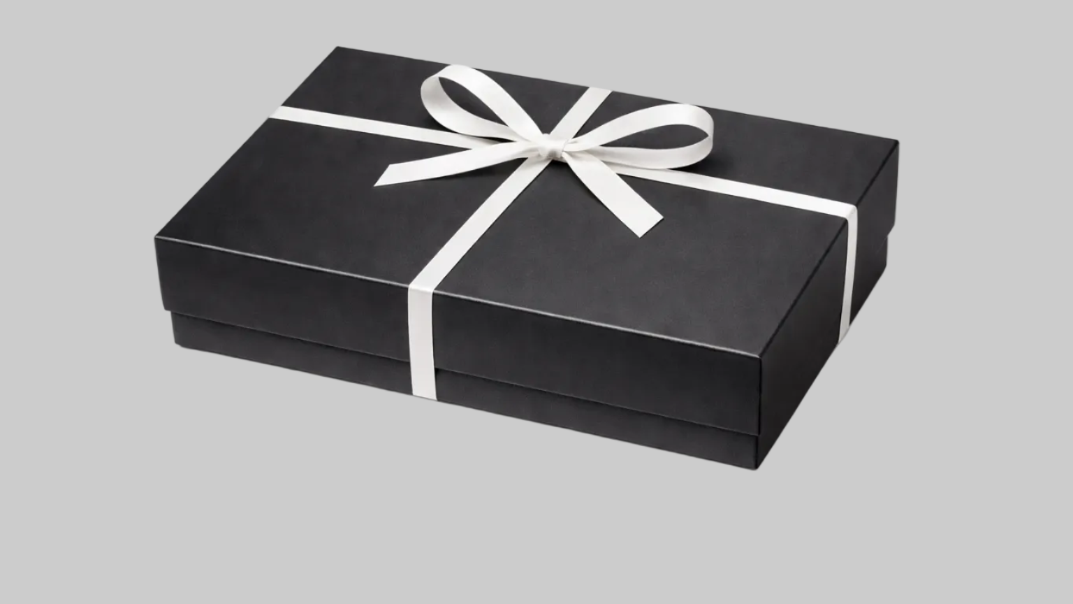 Siyah karton kutu – çevre dostu hediyelik paketleme çözümü