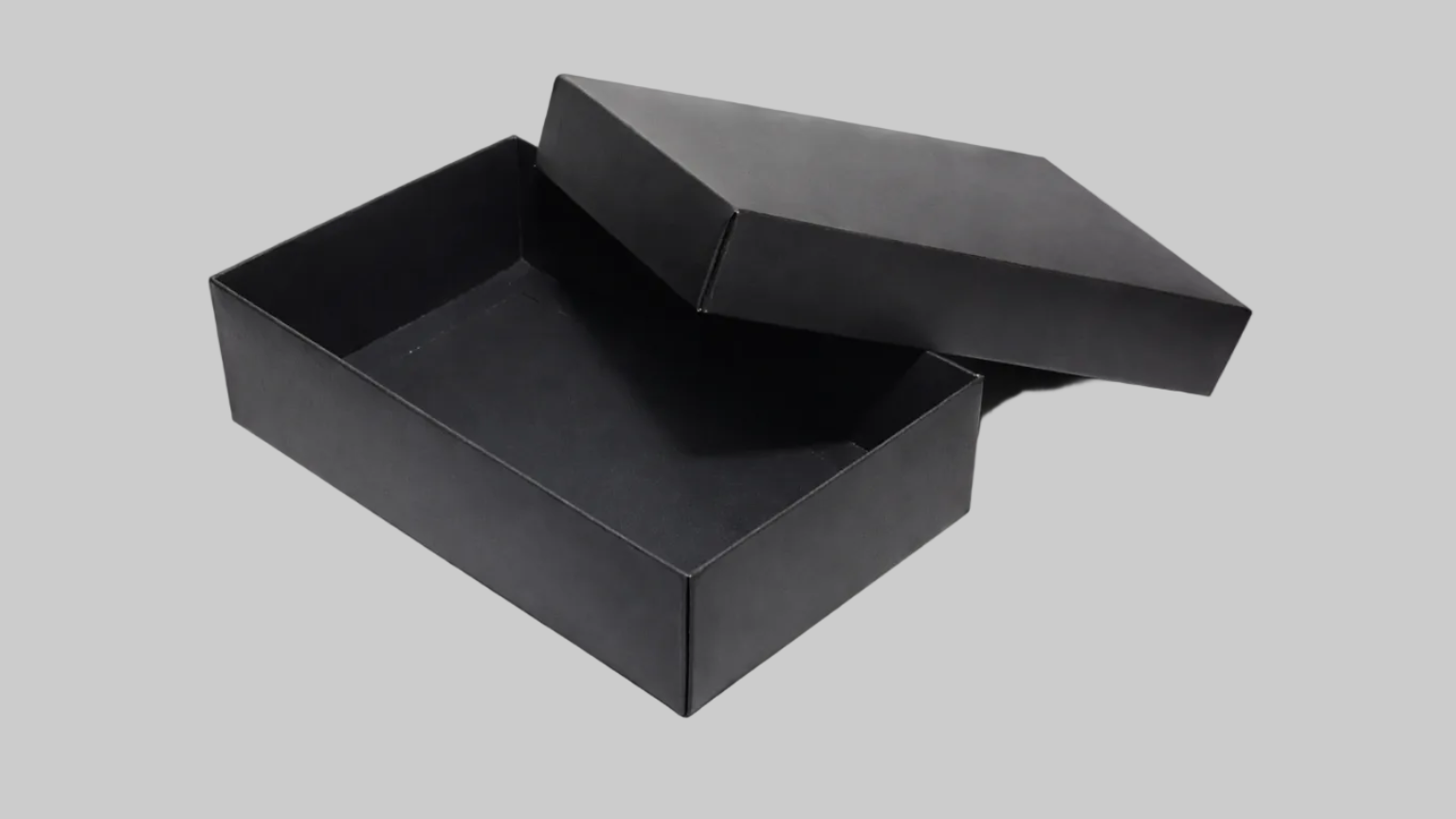Siyah karton hediye kutusu – modern ve lüks tasarım